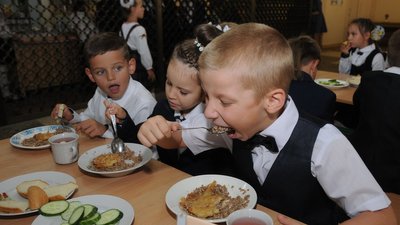 У школах Кіровоградської області запропонують нові системи харчування