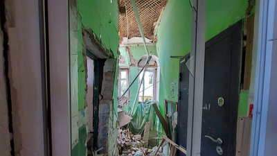 Жодна будівля не вціліла. Пацієнтів Атинського психоневрологічного інтернату на Сумщині евакуювали Жодна будівля не вціліла. Пацієнтів Атинського психоневрологічного інтернату на Сумщині евакуювали