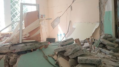 У Миколаєві пошкоджений палац культури готують до зими