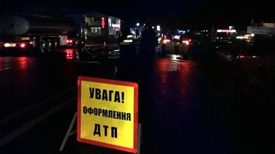 ДТП за участю службової автівки співробітника СБУ: поблизу Хмельницького збили двох людей