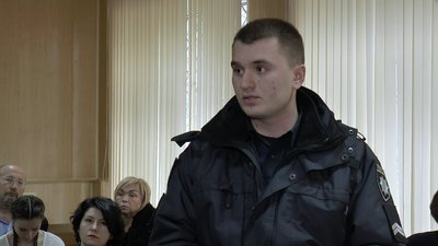 Патрульний Денис Самсонов на допиті Патрульний Денис Самсонов на допиті
