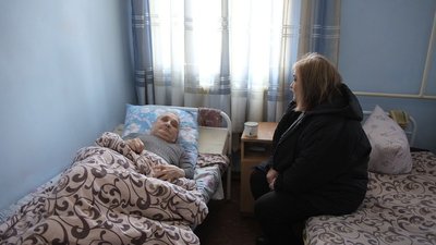 “Стали рідними”: як у психоневрологічному інтернаті на Вінниччині доглядають за переселенцями з Дніпропетровщини “Стали рідними”: як у психоневрологічному інтернаті на Вінниччині доглядають за переселенцями з Дніпропетровщини