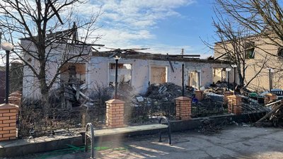 Селище Посад-Покровське, що на Херсонщині, відновлюють після обстрілів Селище Посад-Покровське, що на Херсонщині, відновлюють після обстрілів