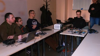 Як в Івано-Франківську проходять курси з конструювання та пілотування дронами