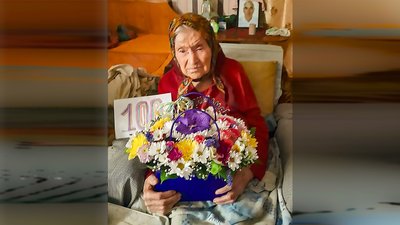 "Не вірила, що доживу до цього дня". Жителька Олександрівки відзначила 100-літній ювілей "Не вірила, що доживу до цього дня". Жителька Олександрівки відзначила 100-літній ювілей