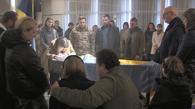 У Запоріжжі попрощалися із сержантом Іллєю Волошиним У Запоріжжі попрощалися із сержантом Іллєю Волошиним