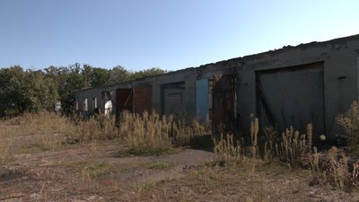 Знищене фермерське господарство «Світоч» фермер заміновані поля земля село Яремівка Харківщина Знищене фермерське господарство «Світоч» фермер заміновані поля земля село Яремівка Харківщина