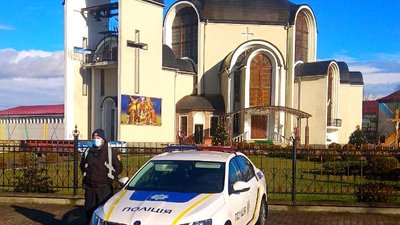 Більше тисячі прикарпатських поліцейських стежитимуть за безпекою на різдвяні свята Більше тисячі прикарпатських поліцейських стежитимуть за безпекою на різдвяні свята