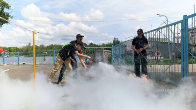 Миколаївські рятувальники збирали гроші на лікування дівчинки з Дніпра