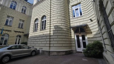 Корпус колишнього Університету банківської справи