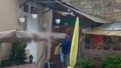 Поліція встановила жителя Одеси, який зірвав державний прапор