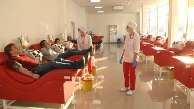 Центр плазми, який відкрили у Хмельницькому, прийматиме до 100 донорів за день