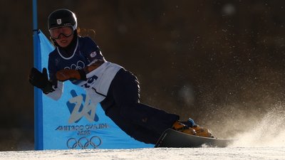 Такеуті Томока у кваліфікації в паралельному слаломі на Олімпійських іграх-2026