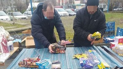 Миколаївські поліцейські вилучили більше 20 тисяч одиниць контрафактної піротехніки Миколаївські поліцейські вилучили більше 20 тисяч одиниць контрафактної піротехніки