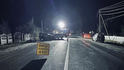 На Івано-Франківщині у ДТП загинула одна людина, ще четверо — травмовані На Івано-Франківщині у ДТП загинула одна людина, ще четверо — травмовані