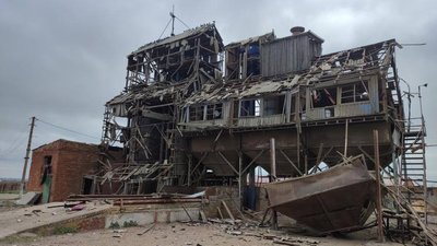 "Плануємо відстраювати, повертатися на наші землі". Історія фермерки з Оріхова "Плануємо відстраювати, повертатися на наші землі". Історія фермерки з Оріхова