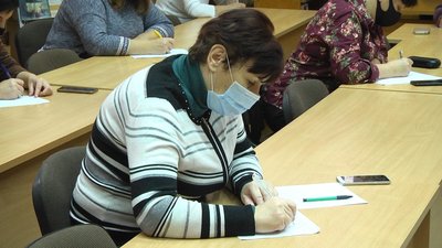 Двадцятий радіодиктант національної єдності транслювався в прямому ефірі Українського радіо. Фото: Суспільне Поділля Двадцятий радіодиктант національної єдності транслювався в прямому ефірі Українського радіо. Фото: Суспільне Поділля