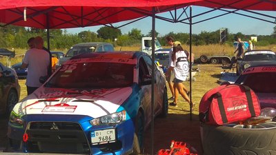 Швидкість, що об'єднує: у Черкасах триває автофестиваль Швидкість, що об'єднує: у Черкасах триває автофестиваль