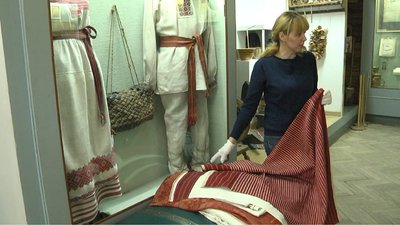 Які хустки носили волинянки 100 років тому Які хустки носили волинянки 100 років тому