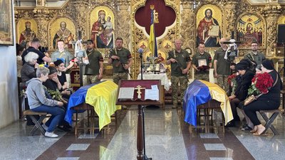 У Полтаві прощаються із захисниками Владиславом Скакуном та Дмитром Дубовим
