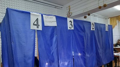 На одній з дільниць Хмельниччини голосування розпочали невчасно