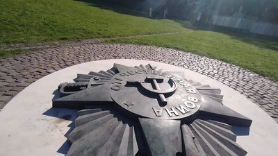 У Львові демонтовану зірку з Марсового поля передали до музею "Територія терору"