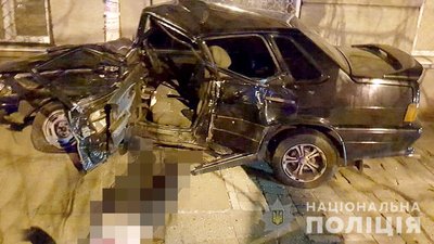 В Одесі зіткнулись дві автівки: 1 загиблий, 4 травмованих В Одесі зіткнулись дві автівки: 1 загиблий, 4 травмованих