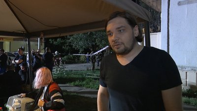 Владислав Руднєв допомагав виводити пораненого чоловіка після вибуху 6 серпня 2023 у Полтаві Владислав Руднєв допомагав виводити пораненого чоловіка після вибуху 6 серпня 2023 у Полтаві