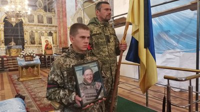 У Луцьку попрощалися з загиблим військовослужбовцем Юрієм Сапожником