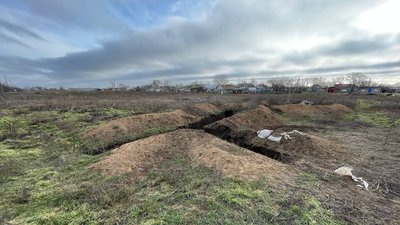 У селі Прибузьке, що на Миколаївщині, почали відновлювати електропостачання У селі Прибузьке, що на Миколаївщині, почали відновлювати електропостачання