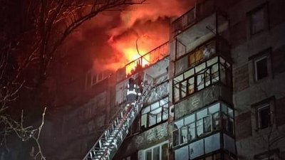 У Херсоні в пожежі, яка виникла від російських обстрілів загинула людина
