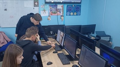 У Житомирі дітей загиблих за Україну військовослужбовців навчатимуть програмуванню