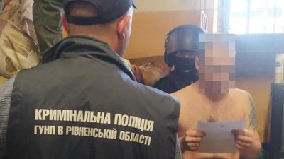 На Рівненщині викрили шахраїв, які ошукували за схемою "ваш родич потрапив у ДТП" - поліція На Рівненщині викрили шахраїв, які ошукували за схемою "ваш родич потрапив у ДТП" - поліція