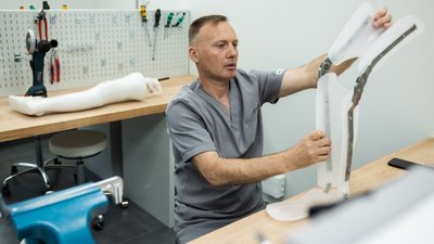 протези, війна, допомога, Дніпро