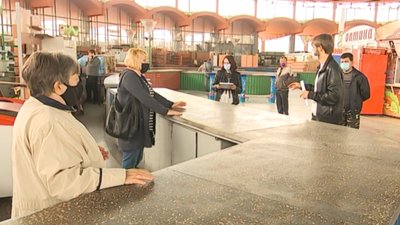Підприємці на ринку у Сумах вирішують, як дотримуватися карантину після відкриття