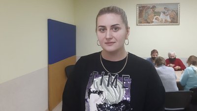 Тернопільські пенсіонерки вчилися виготовляти новорічні прикраси Тернопільські пенсіонерки вчилися виготовляти новорічні прикраси