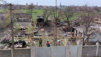 Обстріли з боку російських військ. На Миколаївщині сталася пожежа Обстріли з боку російських військ. На Миколаївщині сталася пожежа