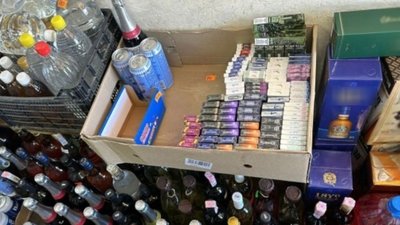 алкоголь, цигарки, поліція