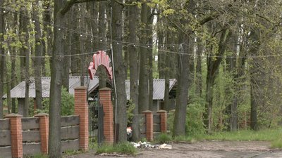 На Франківщині люди протестували проти екопарку, який планує збудувати компанія доньки нардепа Фріса