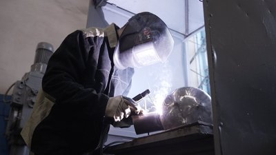 “Для перемоги робимо все, що можемо”: як студенти вінницького училища допомагають захисникам “Для перемоги робимо все, що можемо”: як студенти вінницького училища допомагають захисникам