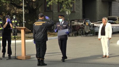 Прикарпатським рятувальникам передали безпілотний квадрокоптер