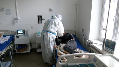 "Зараз стан пацієнтів — важчий". Репортаж із фтизіопульмонологічного центру у Франківську