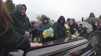 У Тернополі попрощалися із військовослужбовцем Ігорем Федином У Тернополі попрощалися із військовослужбовцем Ігорем Федином