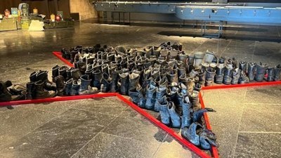 "Україна – розп’яття": у Києві відкрили першу у світі виставку про російсько-українську війну