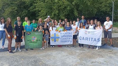 Учасники тернопільського "Карітасу" Учасники тернопільського "Карітасу"