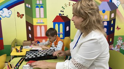 Перші заняття у підземці: харківські школярі почали навчання у метро