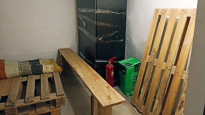 Мешканці житомирських багатоповерхівок самі мають облаштовувати сховища у своїх будинках Мешканці житомирських багатоповерхівок самі мають облаштовувати сховища у своїх будинках