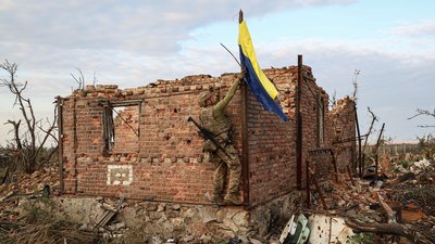 Фільм Мстислава Чернова "2000 метрів до Андріївки" покажуть на Суспільному