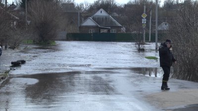 Берегову лінію укріпили, збитки ще підраховують: на околицях Краматорська ліквідовують наслідки підтоплення