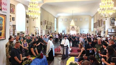 На Полтавщині попрощалися з Артемом Величком та Юрієм Ожгибісовим